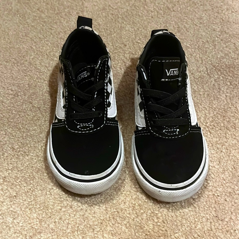 Black and white checkered toddler vans